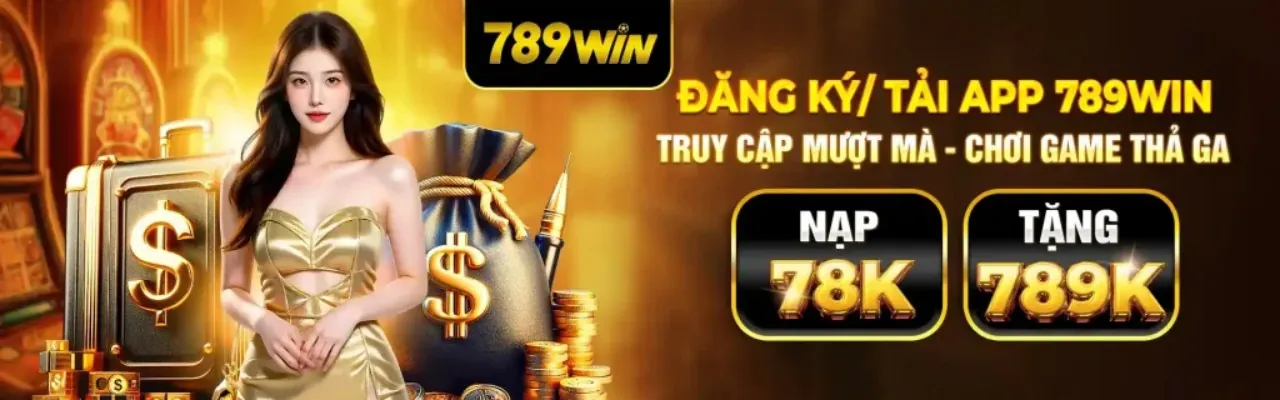 Game thủ đang chơi e-sports trên máy tính